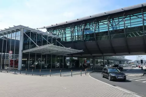 Transfert de aéroport Orly à Charles de Gaulle